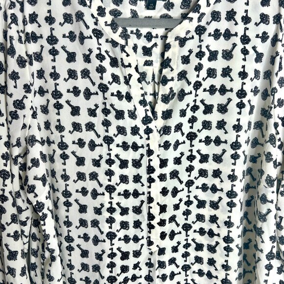 Talbots White Black Vintage Key Novelty Print Chiffon Popover Blouse Sz XL - Picture 3 of 5